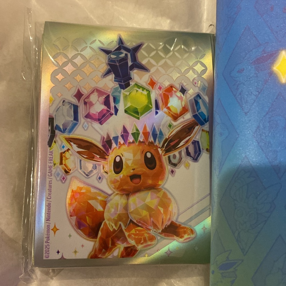 COPY - Pokémon Prismatic Evolutions Binder and Pack of sleeves
Brand new - Picture 2 of 4